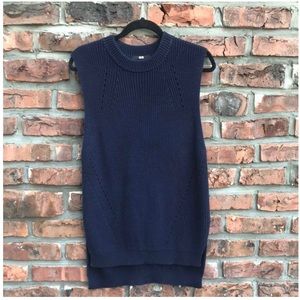 🌎 Uniqlo Mock Neck Sleeveless Sweater